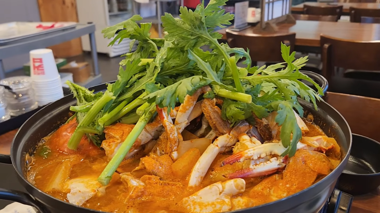 인천·연평도 맛집여행 - 꽃게, 백합, 바지락으로 즐기는 서해의 여름 밥상
