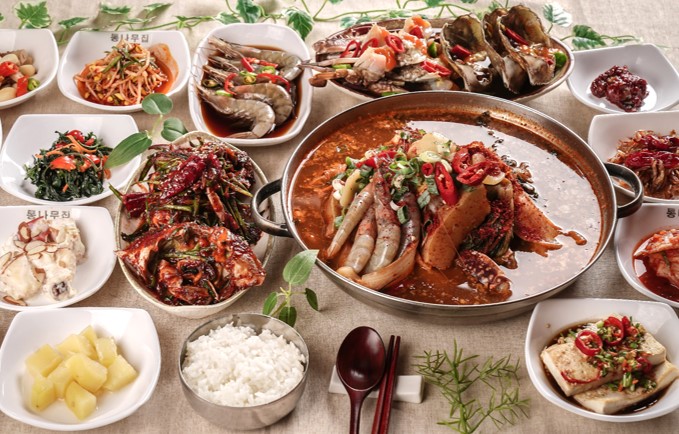 [백년가게] 딴뚝통나무집식당
